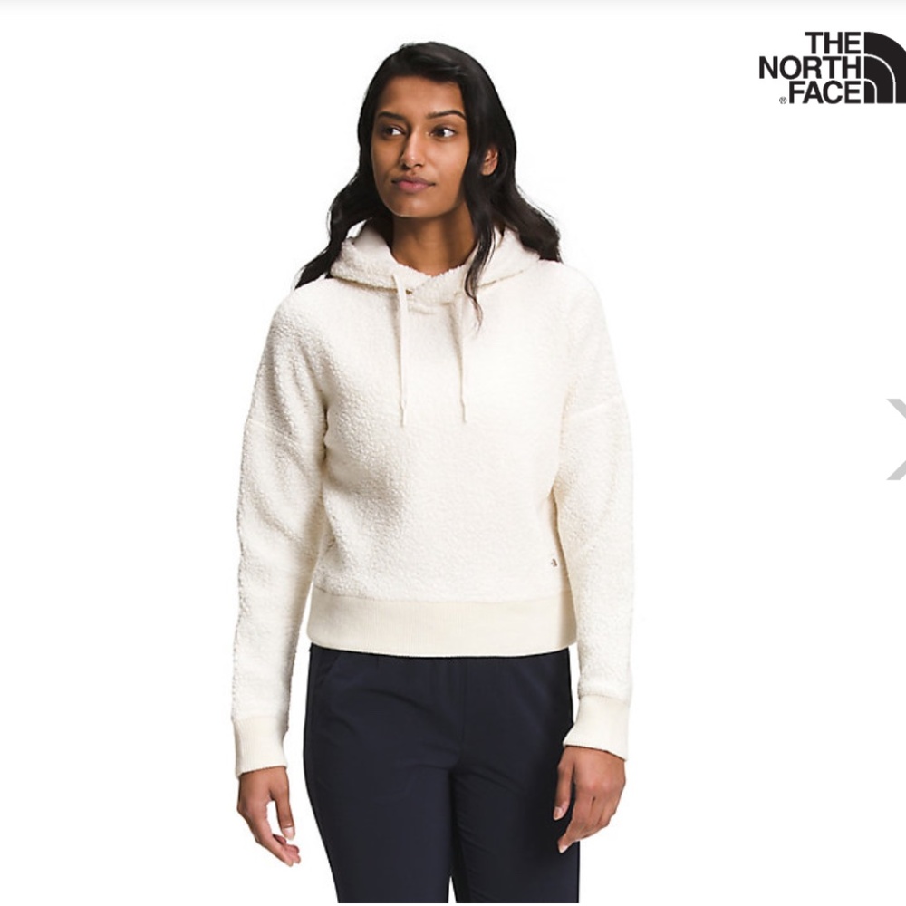 Women’s Medium NorthFace Fleece Pull-Over Cropped Hoodie NWT